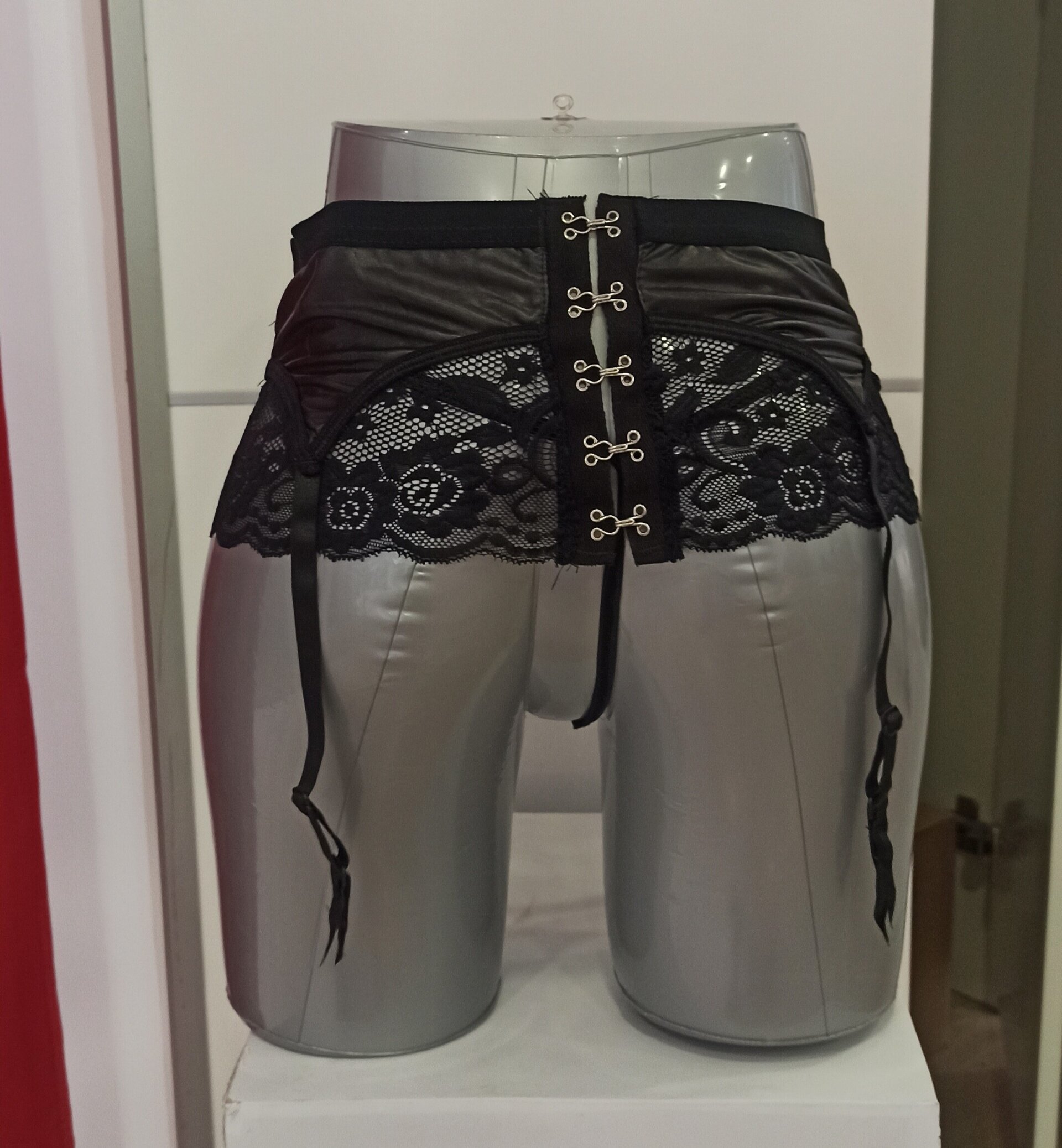 Liguero con tanga - 2